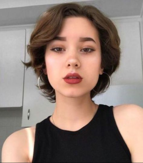 Short Hair Cuts For Round Faces, Short Brown Hair, Olivia Culpo, Shot Hair Styles, Round Face Haircuts, Short Hair Styles For Round Faces, Cute Hairstyles For Short Hair, Short Hair Haircuts, Teen Hairstyles