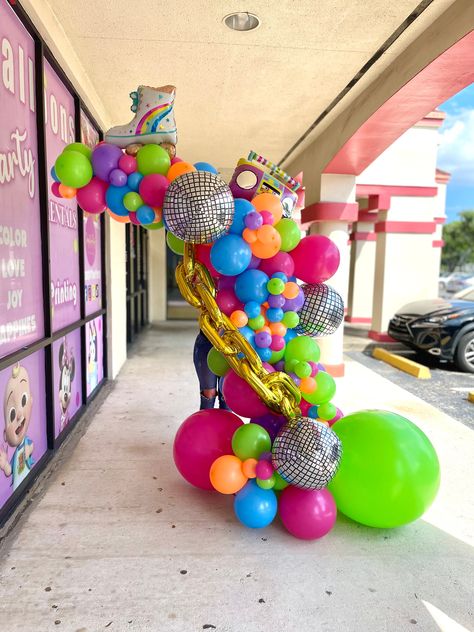 This  balloons are high quality balloons good for outside  colors in garland is mix comes in 3 different sizes you can make your garland to the  size you need choose  6ft , 7ft, 8ft, 9ft, 10ft , 11ft , 12ft, 13ft, 14ft , 15ft  ++ add your foils  2pc radio  2pc roller skate  Gold chain ( if need silver message us  2pc Disco balls  Add large 36in balloons 1pc orange 1pc pink  1pc neon green Neon Balloon Garland, Link Balloons, Balloon Tower, Disco Party Decorations, Disco Theme, Bachelorette Themes, Skate Party, Disco Party, Balloon Art