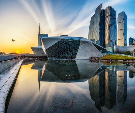 Like the Sydney Opera House, Guangzhou Opera House is also the cultural landmark of the city. Guangzhou Opera House, Wallpaper Horizontal, House Sketch, Japanese Patterns, Amazing Places, Guangzhou, Places Ive Been, Opera House, Circus