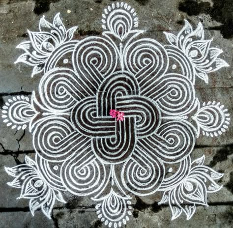 Swastik Mandala, Ezhai Kolam, Nelaganta Muggulu, Sankranti Muggulu, Geethala Muggulu, Dhanurmasam Muggulu, Color Rangoli, Margazhi Kolam, Kundan Rangoli