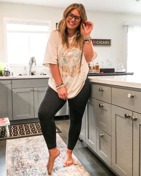 The coziest oversized band tee! It’s got subtle distressing + it’s long enough to cover my bum! I’ve been living in leggings and these are my favorite. They last forever and they are so cozy. Size down one. http://liketk.it/2MzBe #liketkit @liketoknow.it #LTKunder50 #LTKstyletip #LTKunder100 Summer Outfits Big Stomach, Plus Size Legging Outfits, Plus Size Summer Outfits Big Stomach, Oversized Band Tee, Big Stomach, Neo Grunge, Look Legging, Tokyo Street Fashion, Plus Size Summer Outfits