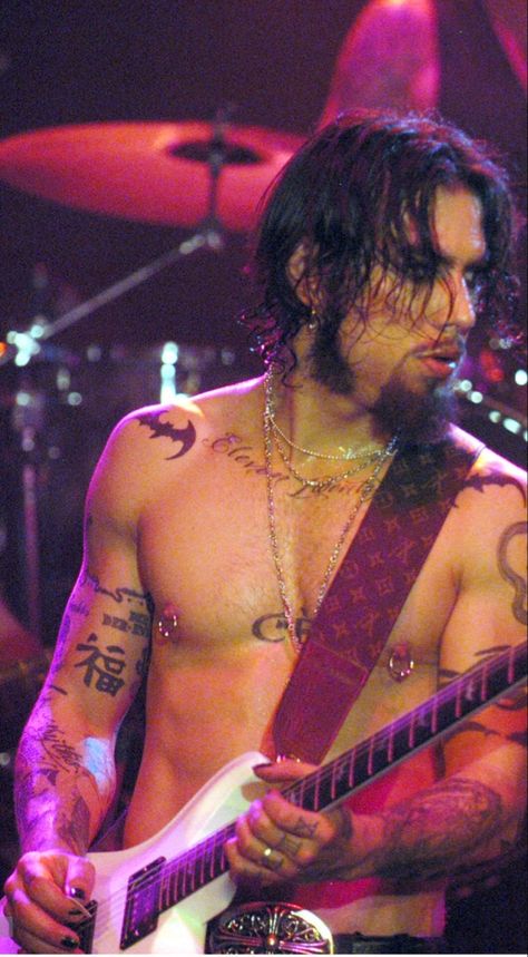 Dave Navarro Wallpaper, Dave Navarro 90s, Dave Navarro Tattoos, Dave Navarro Ink Master, 2025 Style, Dave Navarro, David Michael, Ink Master, Guitar Hero