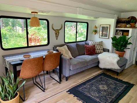 11 Renovated RVs To Make You Want to Get Up and Go - Cottage Journal Renovated Camper, Dreamy Bed, Camper Trailer Remodel, Camper Hacks, Diy Camper Remodel, Rv Makeover, Rv Renovations, Camper Makeover, Camper Living