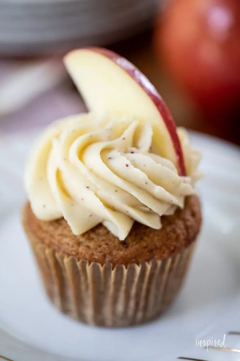 Delicious Applesauce Cupcakes Recipe #applesauce #cupcakes #dessert #recipe #brownbutter #creamcheesefrosting #frosting #fall #fallbaking Cake Made With Applesauce, Applesauce Cupcakes, Brown Butter Cream Cheese Frosting, Brown Butter Cream Cheese, Spiced Applesauce, Salted Caramel Apple Pie, Soft Cookie Recipe, Cinnamon Apple Pie, Butter Cream Cheese Frosting