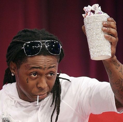 Lil Weezy, Funny Face Photo, Michael Carter, Celebrity Style Icons, Young Money, 90s Hip Hop Fashion, Rap Wallpaper, Black Photography, Hip Hop Art