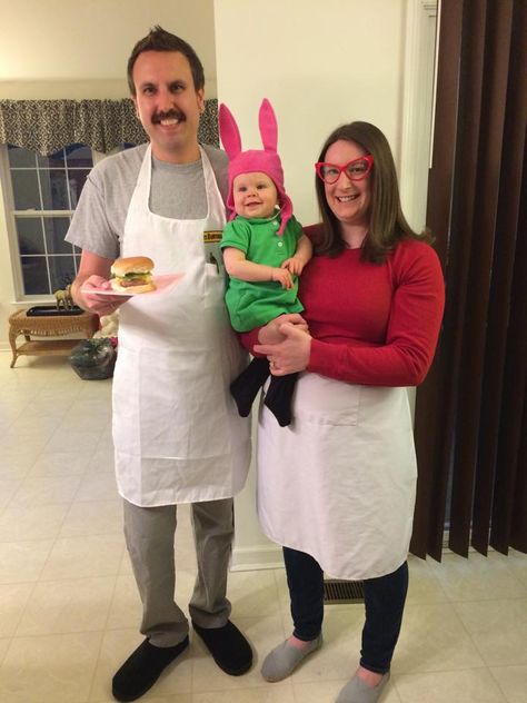 Family Halloween Costume | Bob's Burgers Bob's Burgers Halloween Costume, Bobs Burgers Costume, Bob's Burgers Halloween, Burger Costume, Costume Family, Bobs Burger, Halloween 1st Birthdays, Magic Hands, Halloween 2014