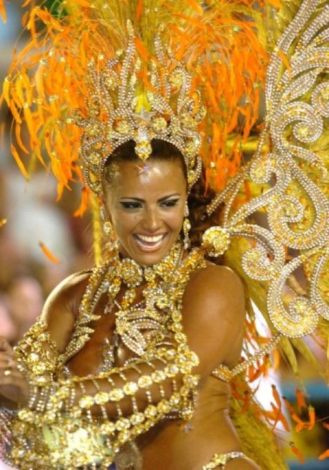 Happy Sunday Samba Lovers!! #samba #dance #lovedance #sambadance #orange #gold #headdress Carnival Parade, Carnival Girl, Brazil Carnival, Samba Costume, Rio Carnival, Carnival Costumes, Mellow Yellow, People Around The World, Happy Sunday