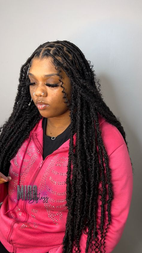 Distressed Locs, Loc Hairstyles, Faux Locs Hairstyles, Fasion Outfits, Pretty Braided Hairstyles, African Braids Hairstyles, Hair Shop, Braiding Hair, Locs Hairstyles