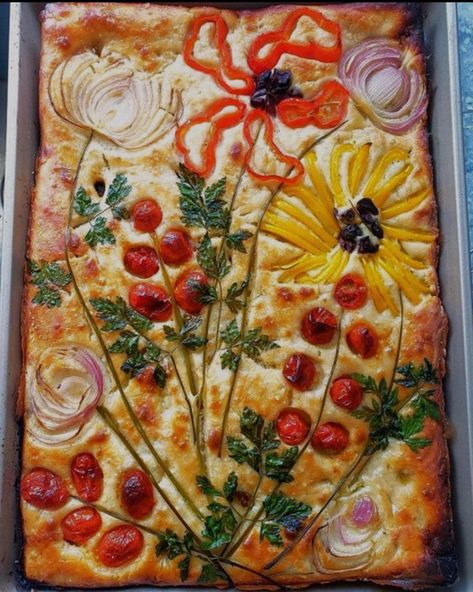 Italian Friendsgiving, Decorated Focaccia Bread, Foccacia Art, Foccia Bread, Focaccia Bread Art, Decorate Bread, Dinner Party Summer, 5th September, Focaccia Bread