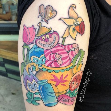 🦄Jackie Huertas 🌈 on Instagram: “Started this Alice in wonderland piece for the lovely Michelle! Thanks so much babe your a champ! #tattoo #tattoos #disney #disneytattoo…” Disney Trio Tattoos, Tim Burton Flash Tattoo, Trio Tattoos, Tattoos Disney, Alice And Wonderland Tattoos, Tattoo Thoughts, Bright Tattoos, Alice In Wonderland Illustrations, Wonderland Tattoo