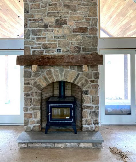 Wood Stove Surround, Woodburning Stove Fireplace, Wood Burning Stoves Living Room, Cottage House Interior, Hearth Stone, Stone Chimney, Wood Stove Fireplace, Old Stone Houses, Rustic Country Home