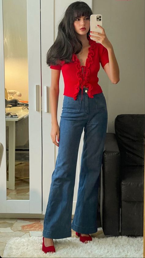 Vintage Shirts Outfits For Women, Red Outfit With Jeans, Red Aesthetic Vintage Outfit, Artsy Spring Outfits, Southern Fashion Classy, Thrifted Office Outfits, Red Top Outfit Summer, Red Top Outfit Casual, Romantic Essence Style