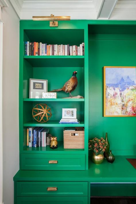 45 Built-in Bookshelf Decor Ideas | How to Style a Bookshelf | HGTV Built In Bookshelves, Styling Bookshelves, Styling Shelves, Decorating Bookshelves, Young House, Bookcase Decor, Young House Love, Chic Spaces, Built In Bookcase