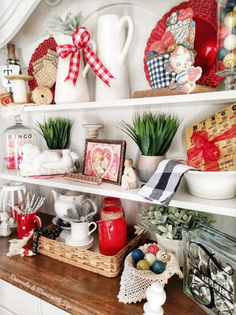 Cottage Bookshelf Styling, Valentine Vignette Vintage, Valentine Craft Decorations, Vintage Valentine Crafts, Books Display, Vintage Valentines Decorations, Plaid Diy, Vintage Booth, Vintage Tea Parties