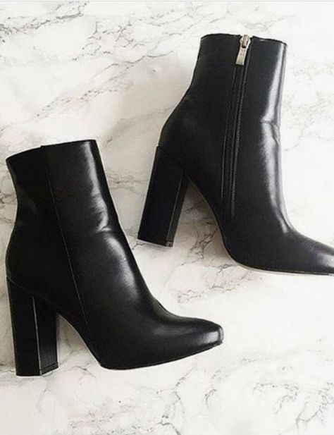 Teenage Boots, Going Out Shoes, Pakaian Hipster, Best Ankle Boots, Boots For Women Ankle, Hak Tinggi, Cheap Ankle Boots, Boots 2020, Womens Black Booties