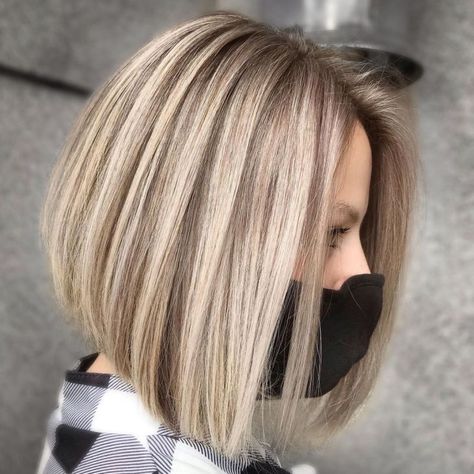 Fun Graduated Bob with Full Highlights Medium Inverted Bob, Edgy Bob Hairstyles, Wavy Inverted Bob, Haircuts Women, Inverted Long Bob, Classic Bob Haircut, Graduated Bob Haircuts, Inverted Bob Haircuts, Angled Bob Haircuts