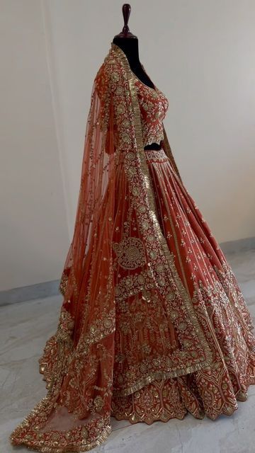 𝙿𝙸𝚃𝙰𝙼𝙱𝙰𝚁𝙰 on Instagram: "Specially customised Bridal joda in Burnt orange in pure raw silk 🧡" Orange Indian Bridal Lehenga, Burnt Orange Wedding Lehnga, Burnt Orange Bride Dress, Burnt Orange Bridal Lehenga, Orange Indian Wedding Dress, Orange Lehenga Bridal, Punjabi Wedding Lengha, Punjabi Bridal Lengha, Burnt Orange Lehenga