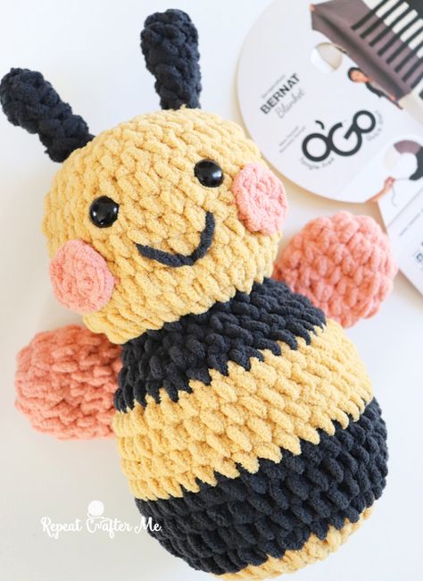 Crochet O’Go BumbleBee Crochet Bee Bag Pattern, Free Crochet Bee Amigurumi, Blanket Yarn Amigurumi Pattern, Bumblebee Amigurumi Free Crochet, Chunky Bee Crochet Pattern, Crochet Bee Plushie Pattern, Crochet Bee Pillow, Crochet Zombie Bee, Amigurumi Free Pattern Chunky Yarn