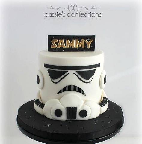 Storm trooper cake! #starwars #stormtrooper #starwarscake #starwarsbirthday #cassiesconfections Star Wars Torte, Storm Trooper Cake, Star Wars Birthday Cake, Star Wars Theme Party, Fantasy Cake, Star Wars Cake, Amazing Food Decoration, Star Wars Birthday Party, Custom Birthday Cakes