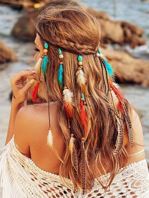 Womens Indian Halloween Costume, Feathers In Hair, Boho Feather Headband, Hippie Hairstyles, Artsy Projects, 70's Party, American Costume, Fun Hairstyles, Hippie Headbands