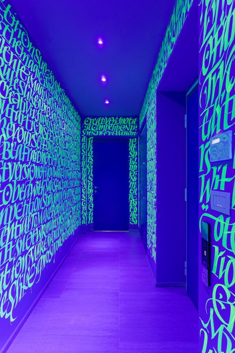 FRAME | Living gone viral: Milan gets its first ‘collab house’ for young influencers Nightclub Design, Rooms Decor, House Apartment, Architecture Magazines, Big House, Neon Aesthetic, Design Movements, Neon Party, Room Idea