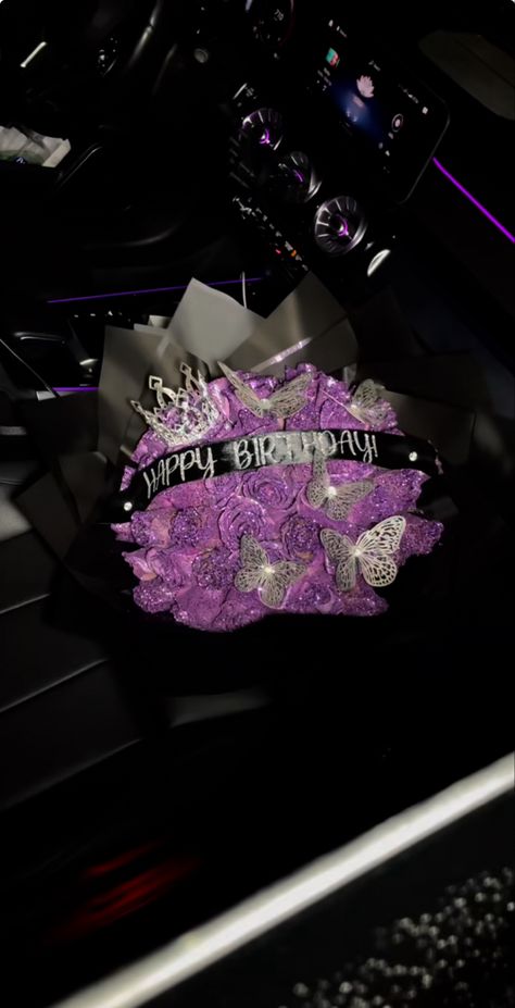 Bouquet Of Flowers Money, Purple Glitter Roses Bouquet, Purple Money Bouquet, Purple Flower Bouquet Aesthetic, Money Bouquets, Ramo Ideas, Purple Sweet 16, Purple Flower Bouquet, Dream Birthday