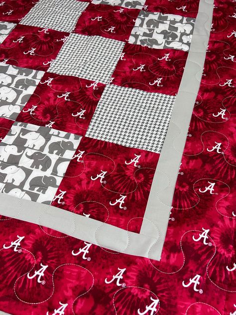 Alabama Quilt, Football Quilt, Alabama Baby, Free Motion Designs, Quilts Patterns, Baby Quilt, Throw Quilt, Quilt Ideas, Machine Quilting