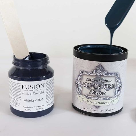 Fusion Mineral Paint VS Heirloom Traditions Paint Heirloom Paints, Heirloom Traditions Paint, Chest Ideas, Different Types Of Painting, Front Door Makeover, Heirloom Traditions, Fusion Paint, Furniture Redo, Paint Brands