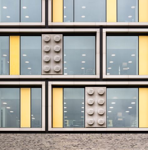 CF Møller Architects incorporates giant bricks in facades of Lego office Giant Building Blocks, Lego Office, Outdoor Meeting Space, Billund Denmark, Corporate Values, Danish Architecture, Collaboration Space, Lego Brick, Creativity And Innovation