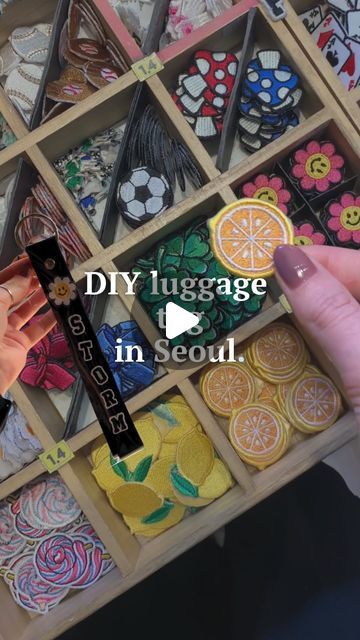 Storm on the Horizon on Instagram: "Making DIY souvenirs in Seoul. 🏷️ 🇰🇷 I made customised luggage tags 🧳 ✈️ like this for a few members of family and they loved having something unique from South Korea. There are various places to do this across the city. 📍 Today, I’m at 쌈지길 (Ssamziegil) which is a mall and cultural complex in 인사동(Insadong). You’ll find this shop on Level 2. 💸 Price for the DIY bag tag: ₩10,400 | £6.47 | $8.03 | R148. Letters and different patches are all prices separately. Once you’ve picked 🕵🏻‍♀️ what you want to customise, you choose our your letters, symbols and emojis, lay them out on your item 📏 and then hand them off to the employee in-store. It only takes a few minutes to iron on so you can either wait ⏰ or walk around and come back later. There are so m Luggage Tag Diy, Diy Luggage Tags, Diy Bag Tags, Diy Souvenirs, Unique Luggage Tags, Seoul Travel Guide, Luggage Tags Diy, Letters Symbols, Diy Luggage