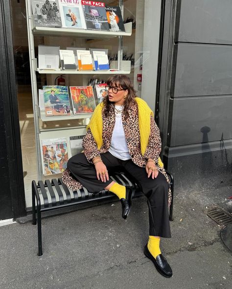 Francesca Perks (@francescaperks) • Fotos e vídeos do Instagram Coloured Socks Outfit, Yellow Socks Outfit, Plus Size Winter Outfits 2024, Eclectic Winter Outfit, Leopard Print Outfits Summer, Leopard Loafers Outfit, Eclectic Grandpa Fashion, Dopamine Outfits, Colorful Tights Outfit