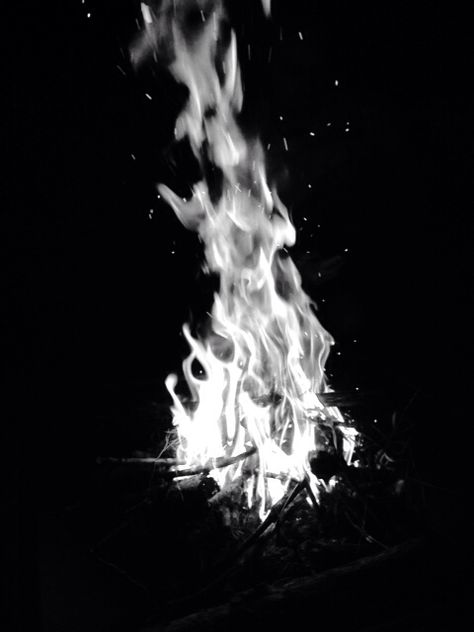 Flames: black and white photo by Sydney Tomazin Black Flames Aesthetic, White Flames Aesthetic, White Fire Aesthetic, White Flame Aesthetic, Flames Black And White, Fire Black And White, Fire Reference, White Flames, Drain Core