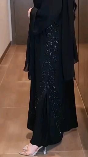 Pakistani Dress Neck Designs Latest, Abaya Designs Latest Black, Dubai Abaya Fashion, Burqa Designs, Burkha Designs, Black Abaya Designs, Abaya Designs Latest, Abaya Design, Dubai Abaya