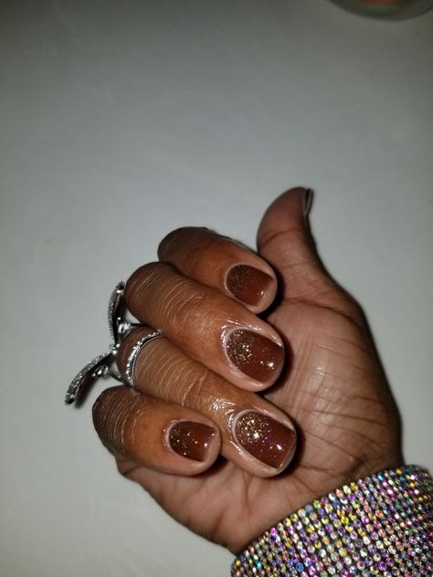 Brown glitter nails Brown Glitter Nails Fall, Brown Glitter Nails, Nail Ideas Brown, Short Glitter Nails, Brown Glitter, Brown Fall, Nails 2024, Square Nails, Beauty Inspiration