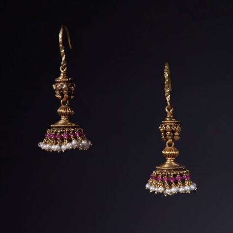 Hanging Gold Earrings Design, Studs Earrings Gold India, Pearl Ear Rings, Gold Ear Rings, Ruby And Pearl, Small Earrings Gold, Pearl Earrings Designs, Temple Jewellery Earrings, Antique Gold Earrings