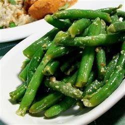 Spicy Indian (Gujarati) Green Beans I "Everyone loved it. Next time I will have to double the recipe." Indian Green Beans, Spicy Green Bean Recipes, Garlic Green Bean Recipes, Green Beans Side, Spicy Green Beans, Green Beans Side Dish, Indian Side Dishes, Green Beans Recipe, Cooking Green Beans