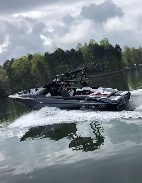 Wake Boat Aesthetic, Dark Boat Aesthetic, Wake Board Boat, Wake Boat, Pavati Wake Boat, Clear Boat Kayak Aesthetic, Bass Fishing Boats, Malibu Boats, Black Yatch Boat Luxury