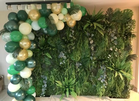 Tropical Safari Birthday Party, Jungle Theme Banquet, Rainforest Party Theme, Jungle Theam Decoration, The Jungle Book Birthday Party, Adult Jungle Theme Party, Jungle Book Theme Birthday Party, Safari Backdrop Jungle Theme, Jungle Theme Birthday Party Decorations At Home