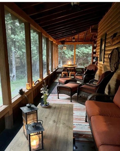 Log Cabin Porch Ideas, Cabin Porch Ideas, Cabin Porches, Tiny Farmhouse, Cabin Porch, Cabin Renovation, Cabin Remodel, Screened Porch Designs, Log Cabin Interior