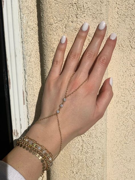 Silver Hand Jewelry, Hand Chain Jewelry, Finger Bracelets, Hand Chain Bracelet, Silver Gift Wrap, Arm Jewelry, Wrist Jewelry, Hand Wrist, Hand Bracelet