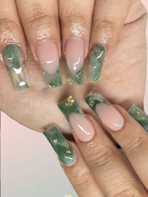 24pcs Medium Square Pink emerald green halo dyeing gradient shiny gold foil Full Cover Fake Nail For Women And GirlsI discovered amazing products on SHEIN.com, come check them out! Summer Gel Nails Green, Gold Nails Ballerina, Green Nails Medium Length, Nails For Teal Dress, Green Summer Nails 2024, Nails Acrylic Emerald Green, Green Prom Nails Acrylic, Acrylic Nails With Foil, Forest Green And Gold Nails