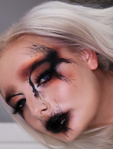 Makeup Sfx Ideas, Creepy Makeup Halloween, Ghostly Makeup, Ghost Halloween Makeup, Demon Halloween Makeup, Demon Makeup Halloween, Unique Makeup Ideas, Creepy Makeup Looks, Haunted House Makeup