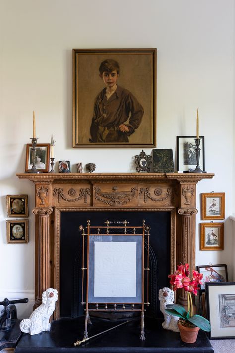 Traditional Fireplace Ideas, Victorian Fireplace Ideas, Regency Townhouse, Regency Fireplace, Victorian Maid, Cosy Reading Corner, Wooden Worktops, Restful Bedrooms, Period Living