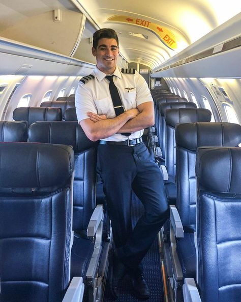 Pilot Uniform Men, Male Art Model, Cycling Attire, Pilot Uniform, Men Fashion Photo, Flight Attendant Uniform, Fly Guy, Video Call With Boyfriend Screen Photo, New Photo Download