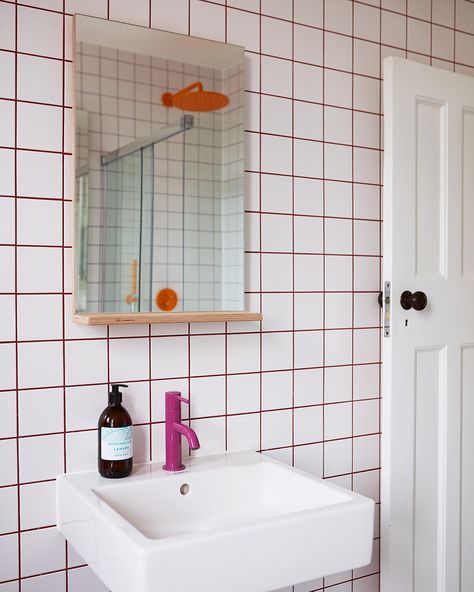 A Shared Family Bathroom Renovation With Purple Grout and a Mango Showerhead Aesthetic Bathroom Decor, Unit Bathroom, 20 Aesthetic, Coloured Grout, Laundry Ideas, Shower Storage, Aesthetic Bathroom, Modern Toilet, Bathroom Red