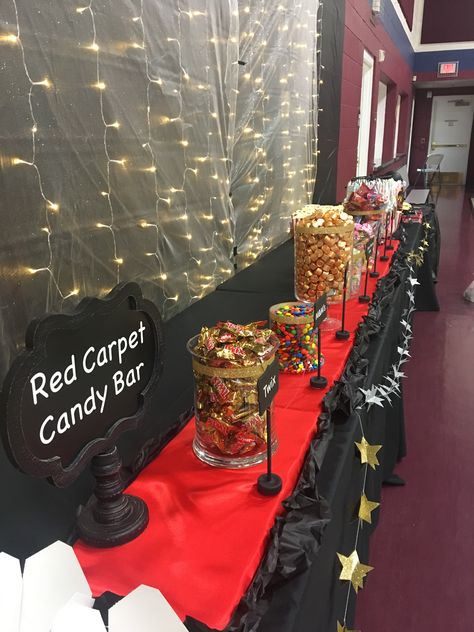 Red Carpet Candy Bar, Birthday Red Carpet Theme, Hollywood Red Carpet Birthday Party, Hollywood Masquerade Party, Red Carpet Theme Sweet 16, Prom Themes Red Carpet, Red Carpet Party Theme Outfits, Hollywood Banquet Theme, Movie Premier Birthday Party