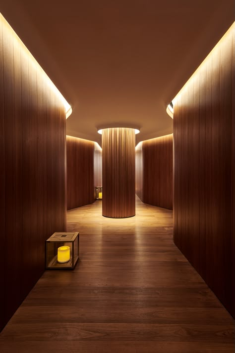 Bulgari Hotel and Resort Dubai - Hotel Lighting - Metis Lighting Ceiling Cove, Bulgari Hotel, Hotel In Dubai, Column Lighting, Hotel Corridor, Spa Lighting, Desain Pantry, Hotel Lighting, Architectural Lighting Design