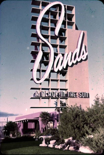 Neon Museum Las Vegas, The Neon Museum, Hotel Sign, Los Vegas, Museums In Las Vegas, A Place In The Sun, Old Vegas, Neon Museum, Vegas Sign