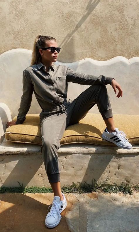 Adidas Grand Court Outfit, Sofia Richie Outfits, Sofia Richie Style, Court Outfit, City Street Style, Sophia Richie, Adidas Grand Court, Fashion Interior Design, Event Fashion