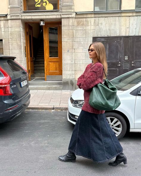 Sofia Boman, Skirt Outfit Fall, Denim Skirt Outfits, Winter Skirt Outfit, Maxi Skirt Outfits, Uni Outfits, Autumn Fits, Stil Inspiration, Dream Style